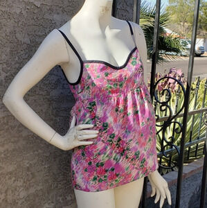 Cute little Summer top‎